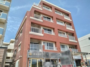 藤沢市鵠沼海岸、マンションの外観画像です