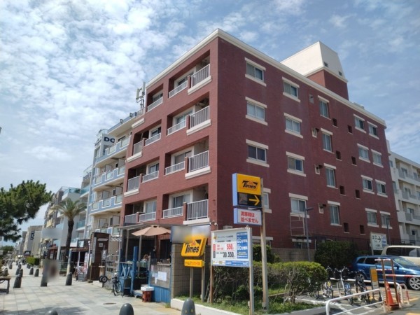 藤沢市鵠沼海岸、マンションの外観画像です
