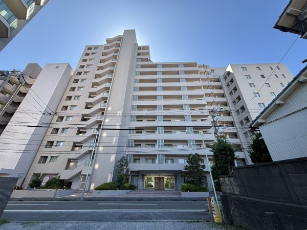 藤沢市藤沢、マンションの画像です