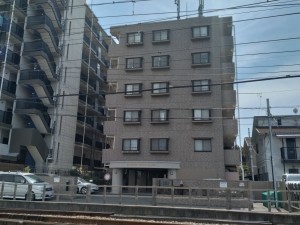 藤沢市片瀬海岸、マンションの外観画像です