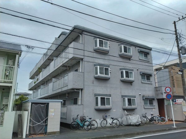 藤沢市辻堂新町、マンションの外観画像です