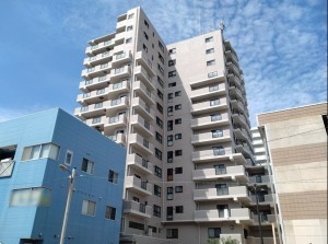 藤沢市辻堂新町、マンションの外観画像です