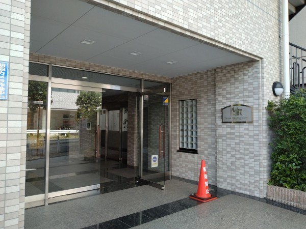 藤沢市辻堂新町、マンションのエントランス画像です