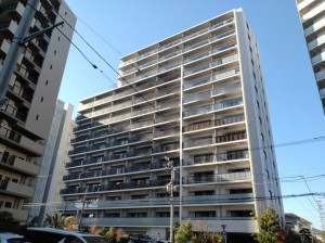 藤沢市鵠沼橘、マンションの外観画像です