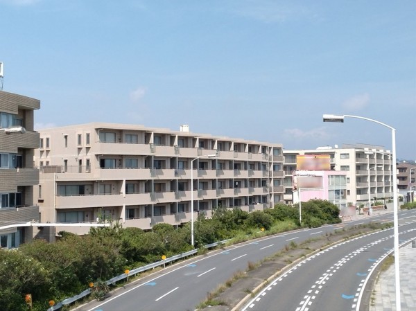 藤沢市鵠沼海岸、マンションの外観画像です