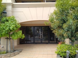 藤沢市大鋸、マンションのエントランス画像です