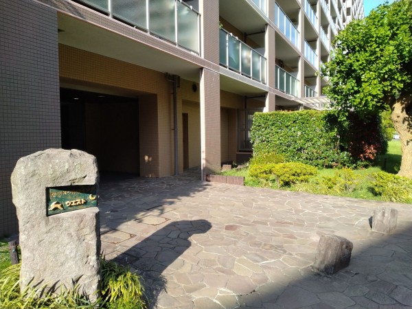 藤沢市川名、マンションのエントランス画像です