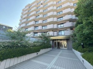 、マンションの外観画像です
