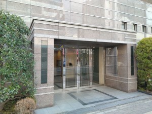 藤沢市藤沢、マンションのエントランス画像です