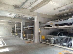 藤沢市藤沢、マンションの駐車場画像です