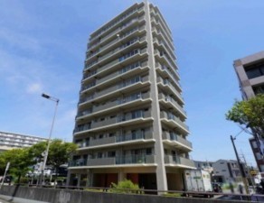 藤沢市辻堂新町、マンションの外観画像です