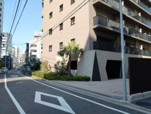 藤沢市鵠沼橘、マンションのエントランス画像です