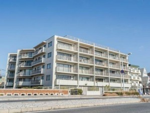 藤沢市鵠沼海岸、マンションの外観画像です