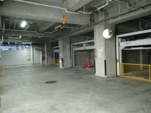 藤沢市南藤沢、マンションの駐車場画像です