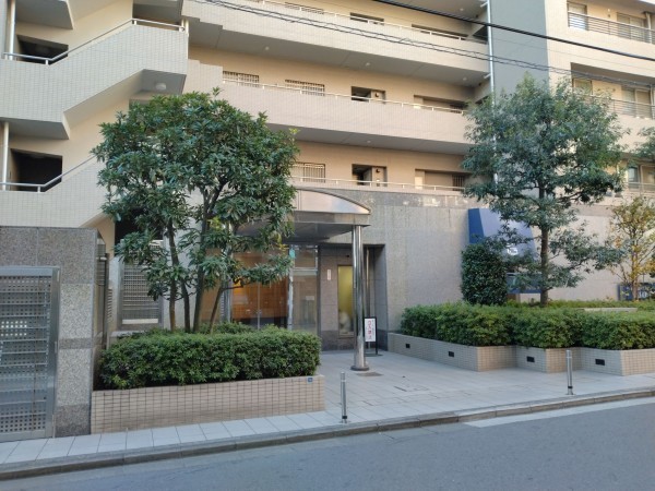 藤沢市南藤沢、マンションのエントランス画像です