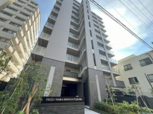 藤沢市藤沢、マンションの外観画像です