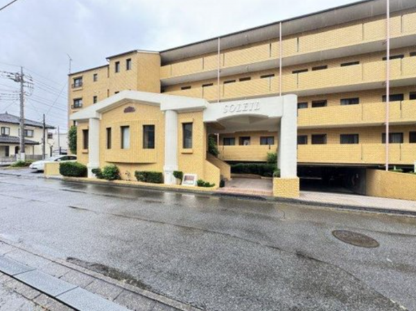 前橋市南町、マンションの外観画像です