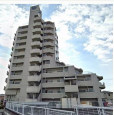 前橋市大友町、マンションの外観画像です