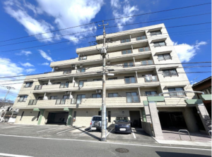 前橋市昭和町、マンションの外観画像です
