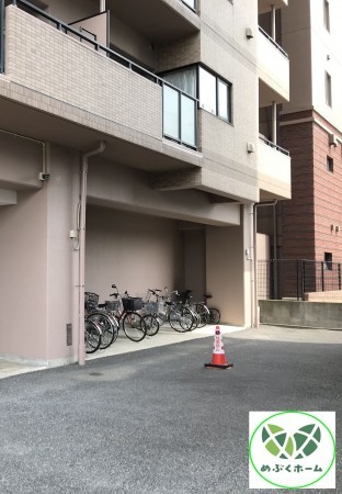 前橋市表町、マンションの駐車場画像です