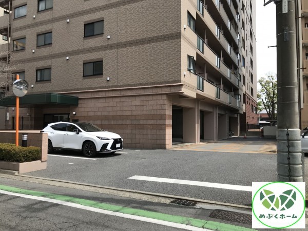 前橋市表町、マンションの駐車場画像です