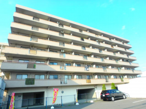 前橋市古市町、マンションの外観画像です
