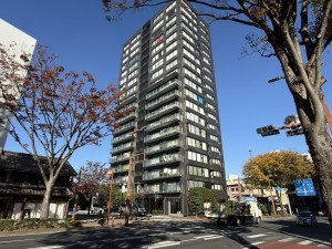 前橋市千代田町、マンションの外観画像です