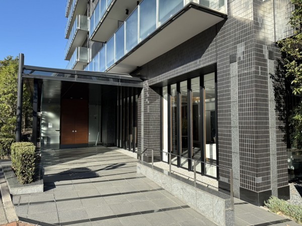 前橋市千代田町、マンションの駐車場画像です