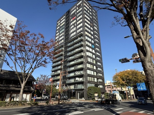 前橋市千代田町、マンションの外観画像です