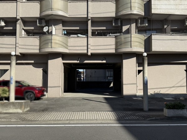 前橋市住吉町、マンションの駐車場画像です