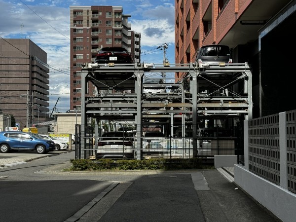 前橋市大手町、マンションの駐車場画像です