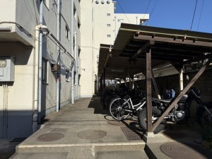 前橋市石倉町、マンションの駐車場画像です
