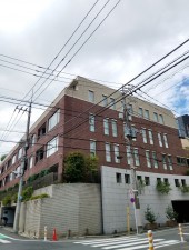 渋谷区南平台町、マンションの外観画像です