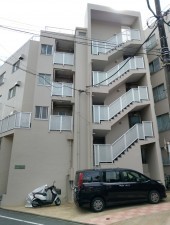 目黒区駒場、マンションの外観画像です