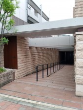 渋谷区松濤、マンションのエントランス画像です