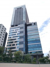 渋谷区桜丘町、マンションの外観画像です