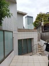 目黒区青葉台、マンションの画像です