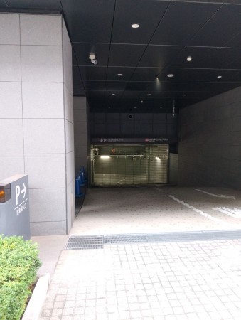 渋谷区渋谷、マンションの駐車場画像です