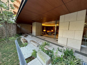 渋谷区東、マンションの外観画像です