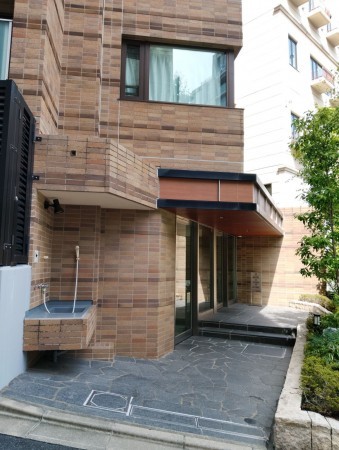 渋谷区東、マンションのエントランス画像です