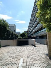 目黒区大橋、マンションの駐車場画像です