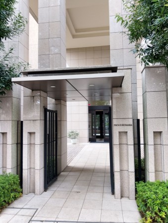 目黒区大橋、マンションのエントランス画像です