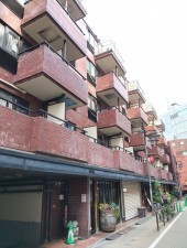 渋谷区道玄坂、マンションの外観画像です