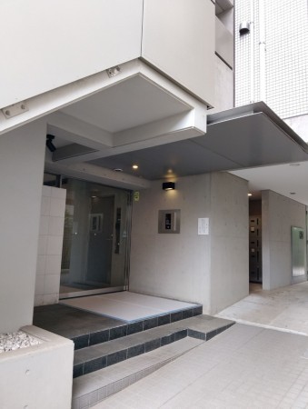渋谷区東、マンションのエントランス画像です