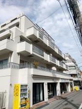 渋谷区円山町、マンションの外観画像です
