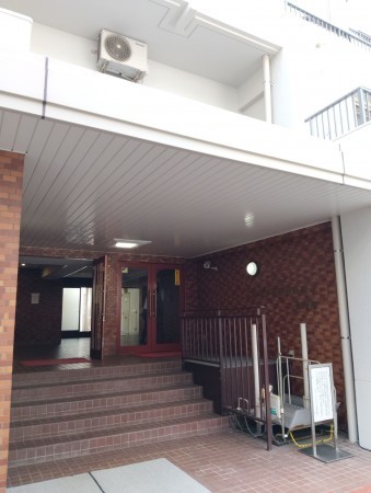 渋谷区円山町、マンションのエントランス画像です
