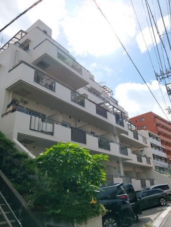 渋谷区円山町、マンションの外観画像です