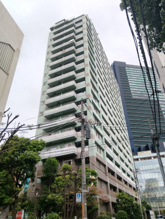 目黒区青葉台、マンションの外観画像です