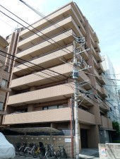 渋谷区広尾、マンションの外観画像です