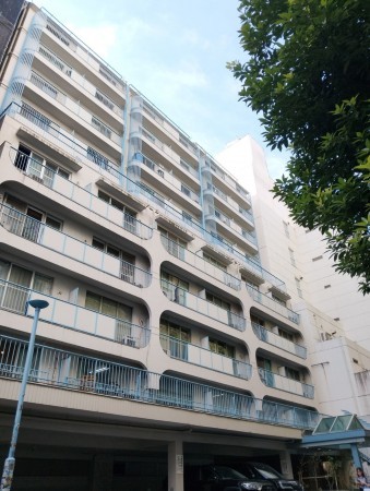 渋谷区宇田川町、マンションの外観画像です